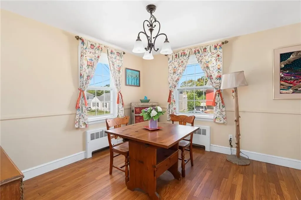 155 Evarts Street Newport RI 02840