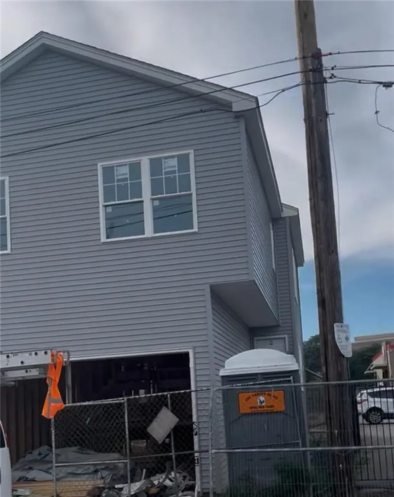 9 Hayward Street Providence RI 02907