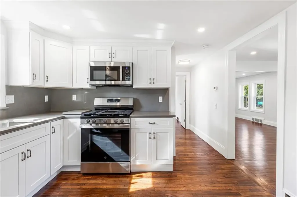 5 Taylor Court Cumberland RI 02864