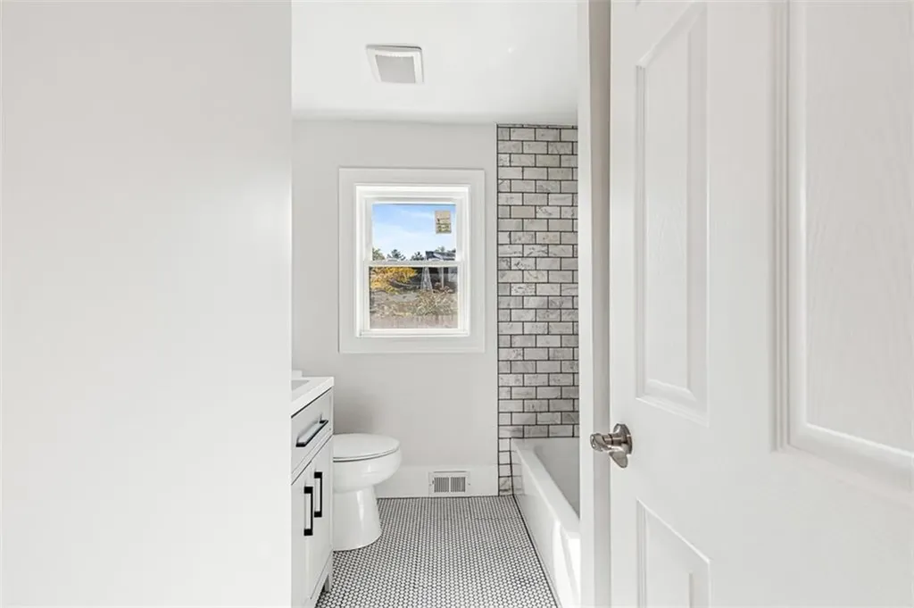 5 Taylor Court Cumberland RI 02864