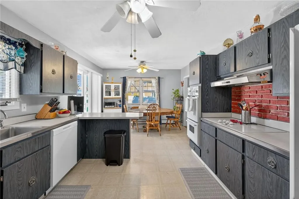 4 North Joseph Street Westerly RI 02891