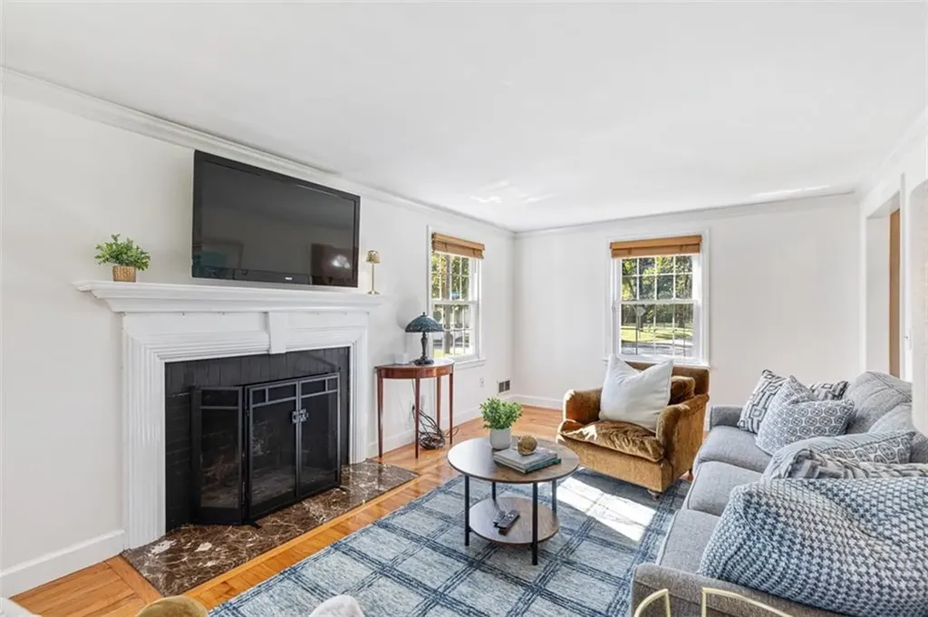 15 Stanhope Drive Barrington RI 02806