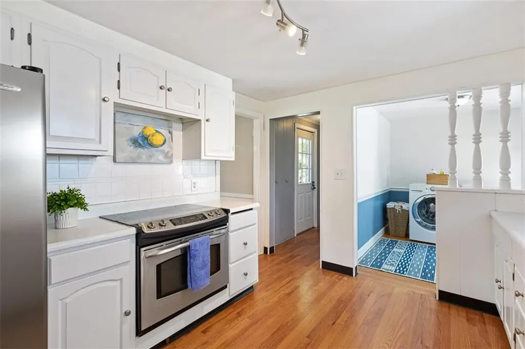 15 Stanhope Drive Barrington RI 02806