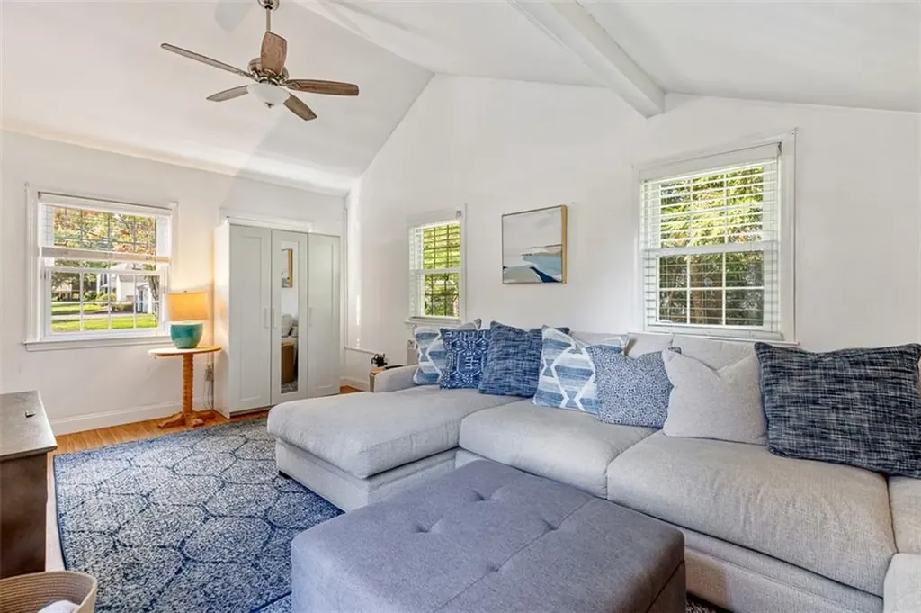 15 Stanhope Drive Barrington RI 02806