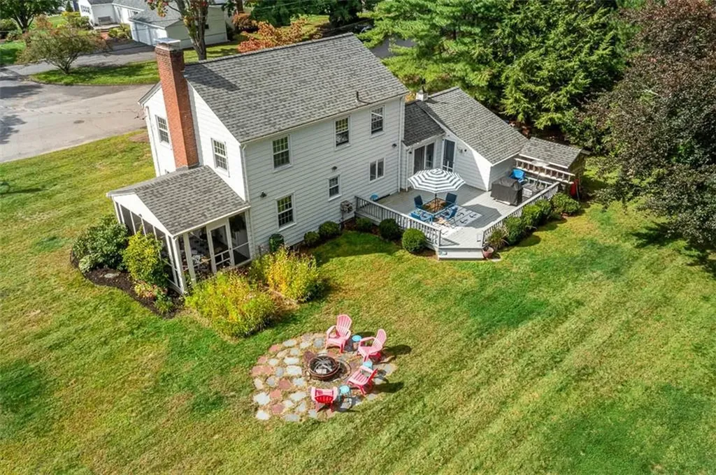 15 Stanhope Drive Barrington RI 02806