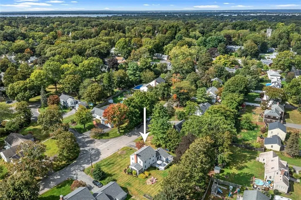15 Stanhope Drive Barrington RI 02806