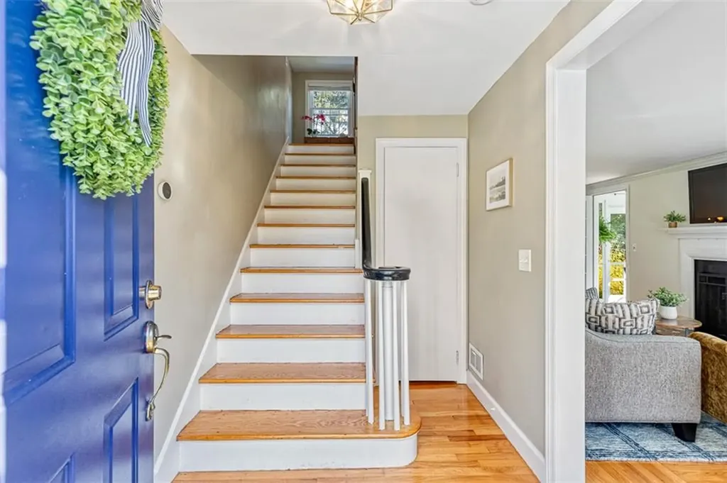 15 Stanhope Drive Barrington RI 02806