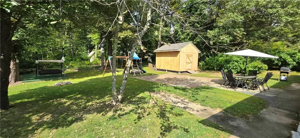 14 Abbey Lane Foster RI 02825