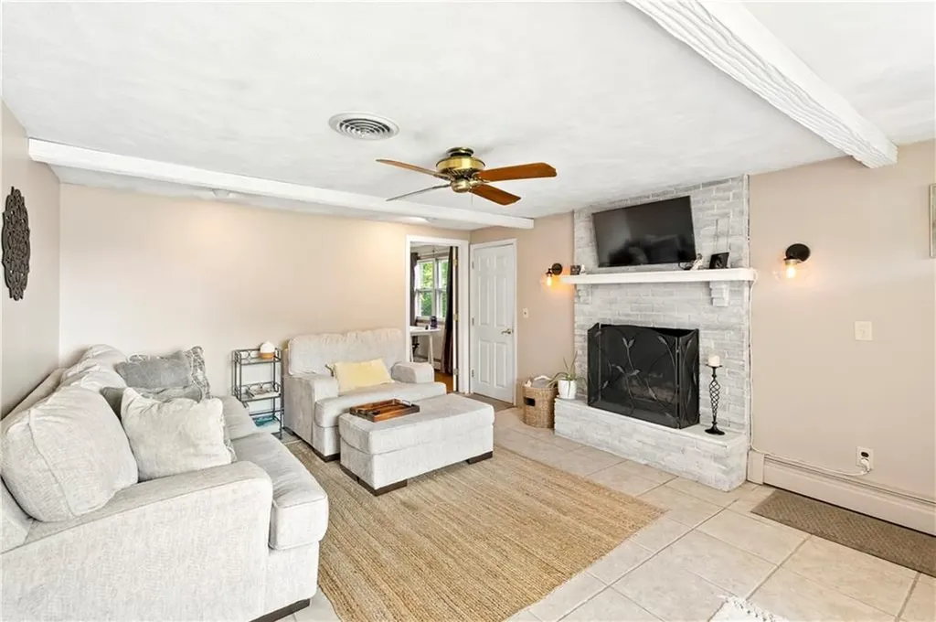 1 Mulberry Lane Lincoln RI 02865