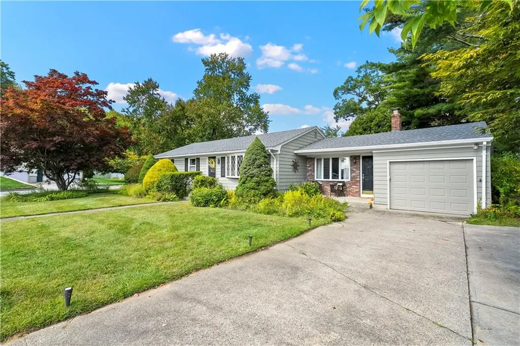 1 Mulberry Lane Lincoln RI 02865