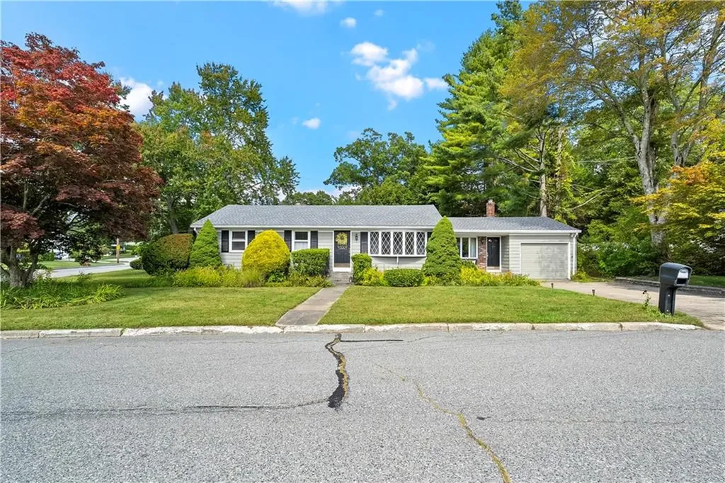 1 Mulberry Lane Lincoln RI 02865