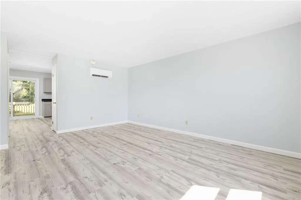 42 44 Meadowview Terrace Westerly RI 02891