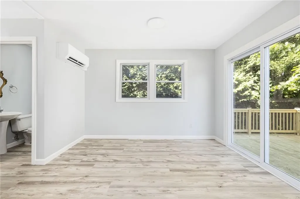 42 44 Meadowview Terrace Westerly RI 02891