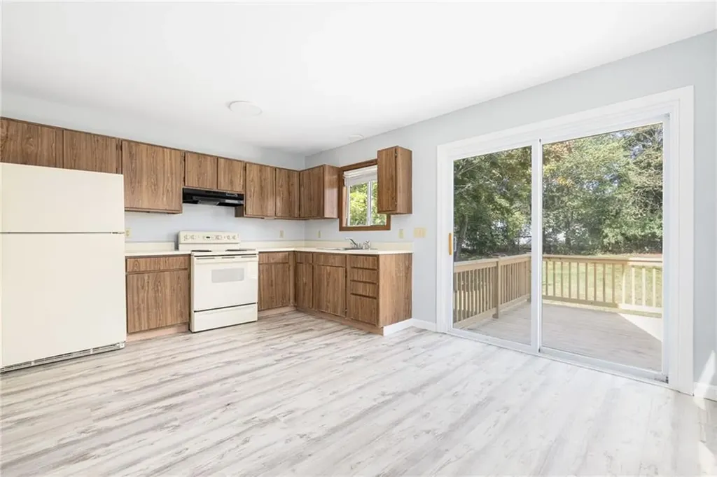 42 44 Meadowview Terrace Westerly RI 02891