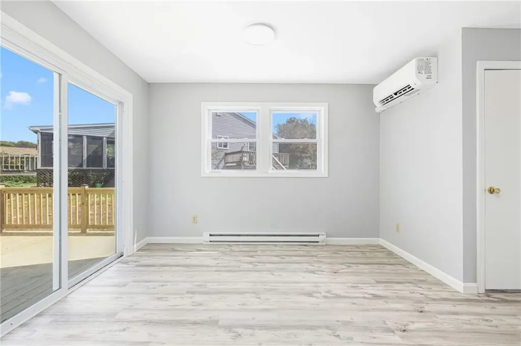 42 44 Meadowview Terrace Westerly RI 02891