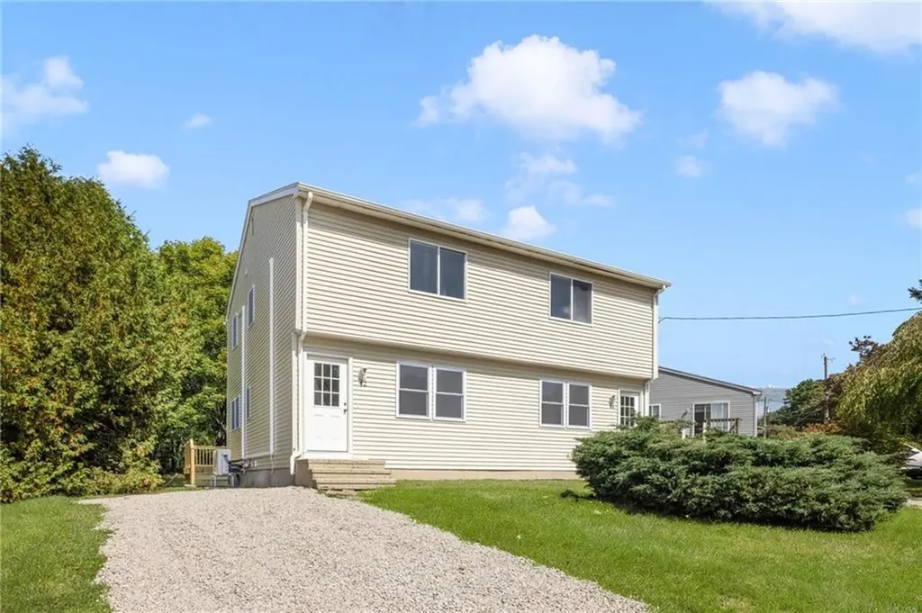 42 44 Meadowview Terrace Westerly RI 02891