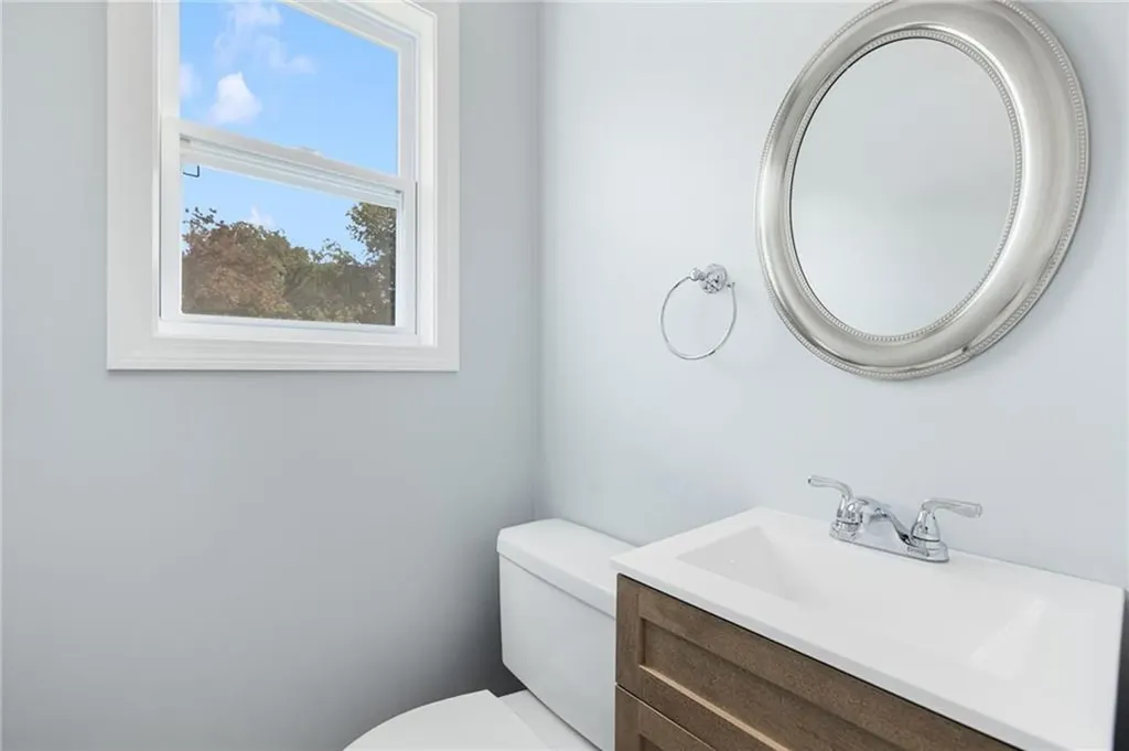 42 44 Meadowview Terrace Westerly RI 02891