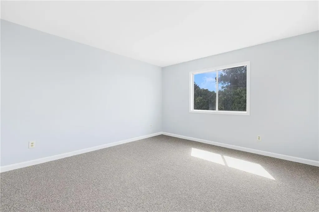 42 44 Meadowview Terrace Westerly RI 02891