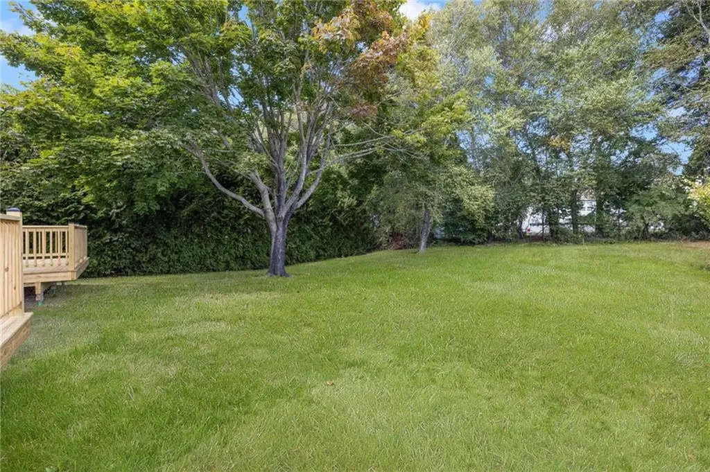 42 44 Meadowview Terrace Westerly RI 02891