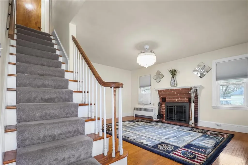 132 Bakers Creek Road Warwick RI 02886