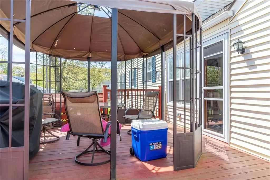 132 Bakers Creek Road Warwick RI 02886