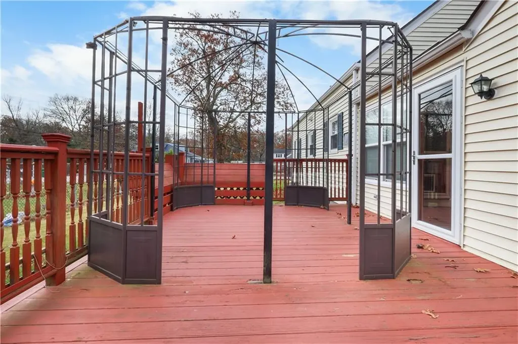 132 Bakers Creek Road Warwick RI 02886