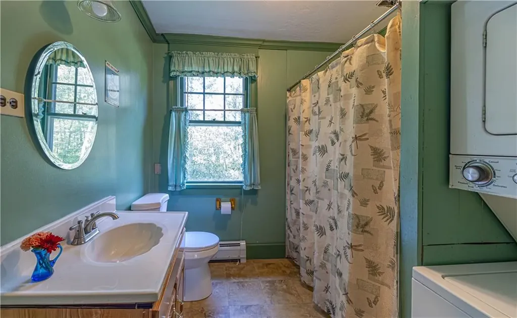 8 Boswell Trail Foster RI 02825