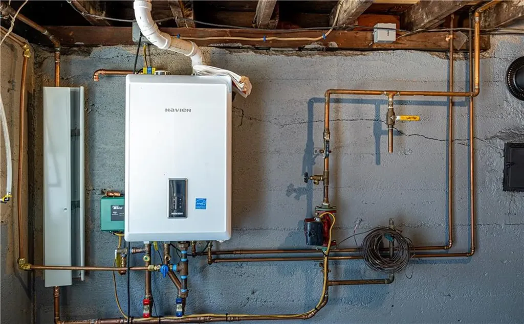 8 Boswell Trail Foster RI 02825