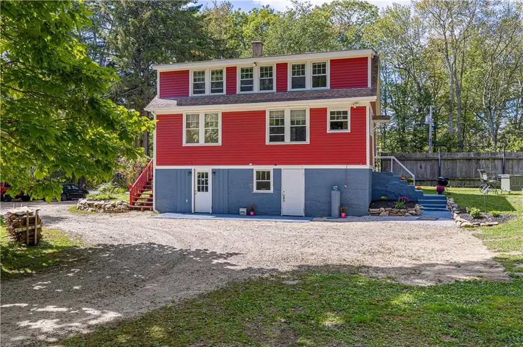 8 Boswell Trail Foster RI 02825