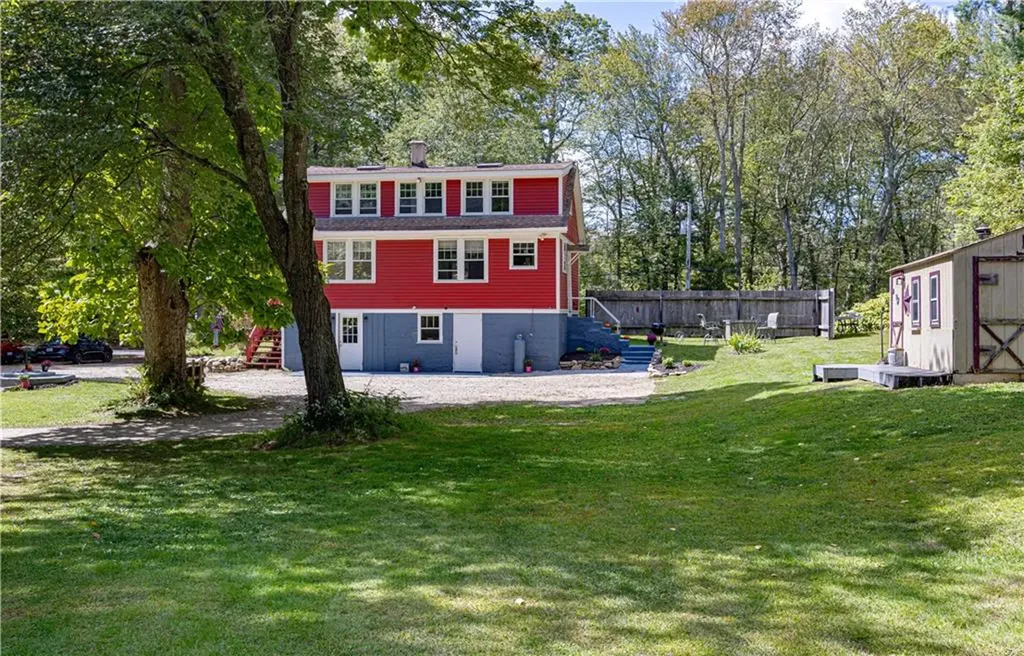 8 Boswell Trail Foster RI 02825