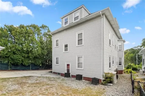 841 843 Smith Street Providence RI 02908