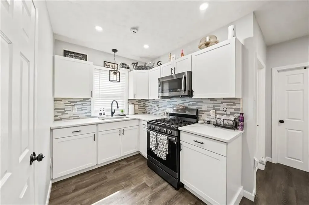 70 Warren Avenue Pawtucket RI 02860