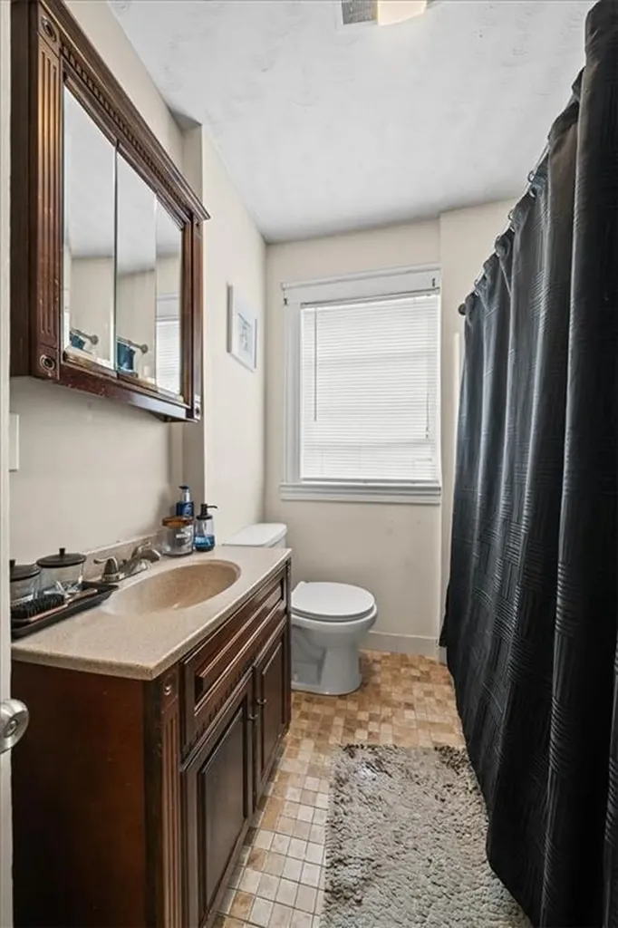 70 Warren Avenue Pawtucket RI 02860