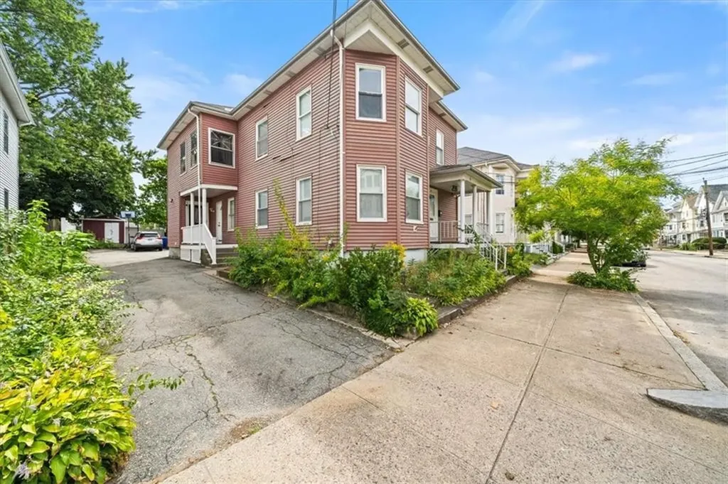 70 Warren Avenue Pawtucket RI 02860