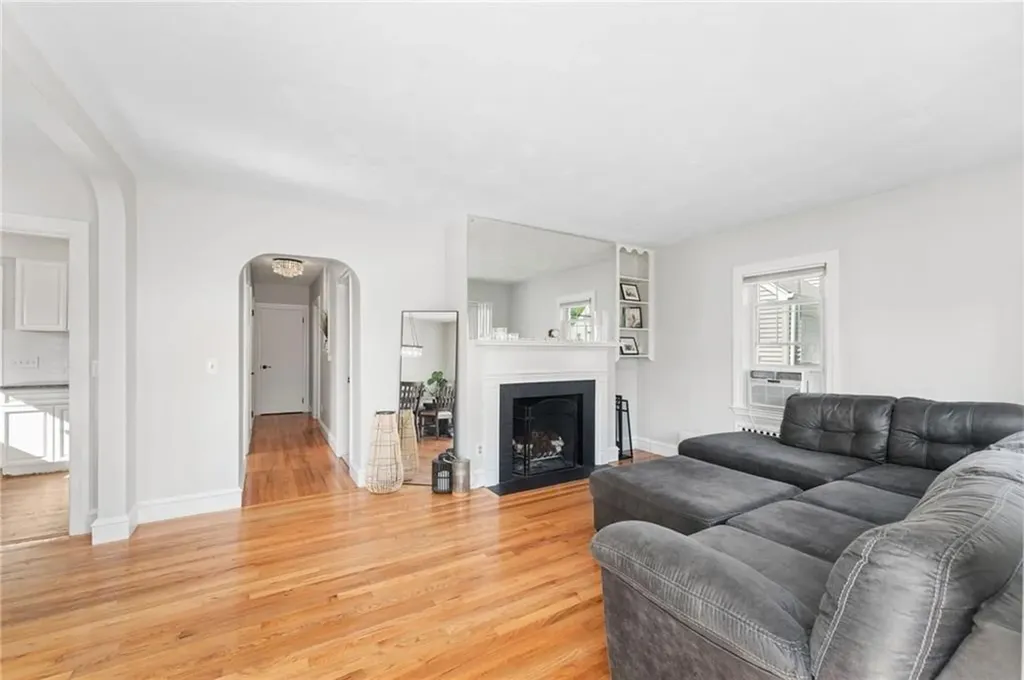 26 Coulters Road Cranston RI 02920