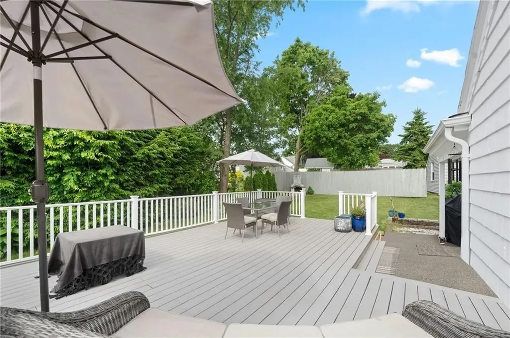 26 Coulters Road Cranston RI 02920
