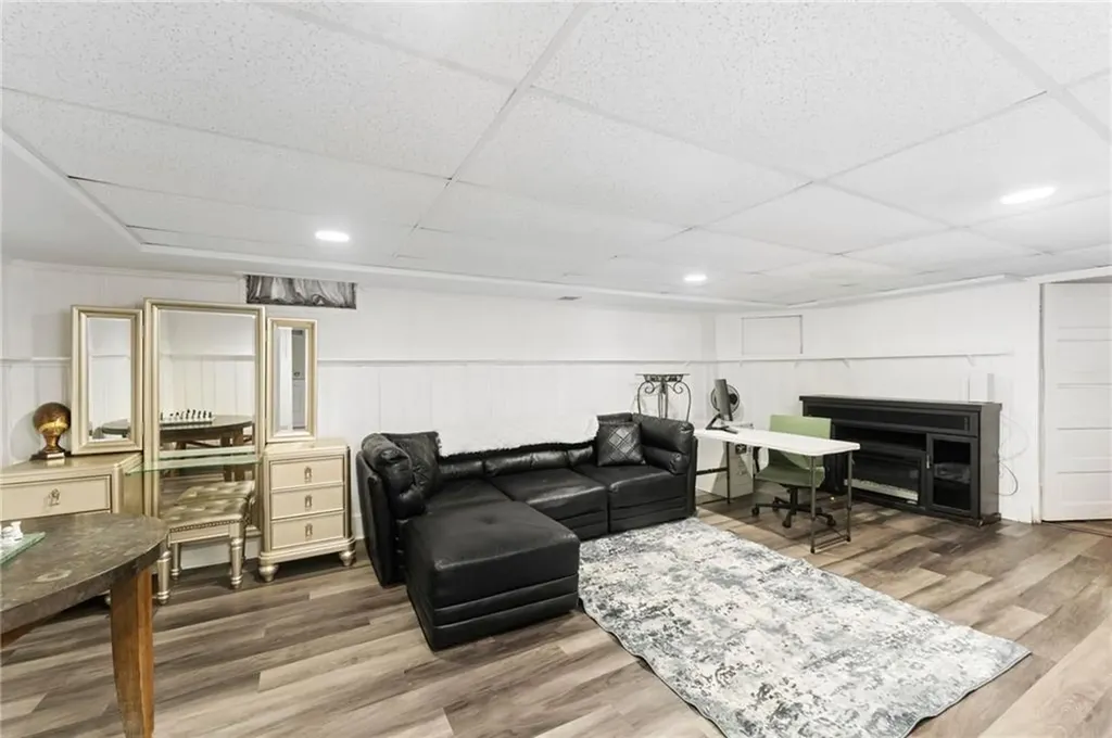 26 Coulters Road Cranston RI 02920