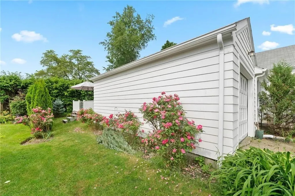 26 Coulters Road Cranston RI 02920