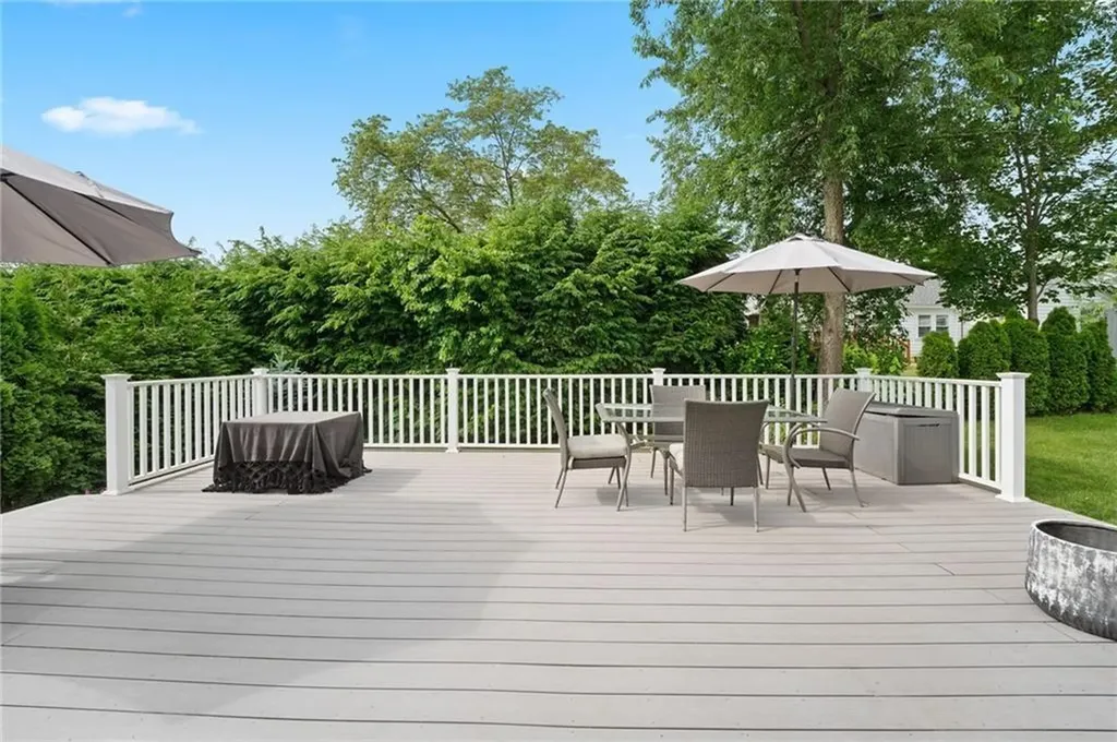 26 Coulters Road Cranston RI 02920