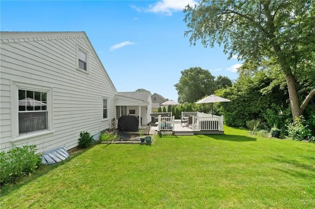 26 Coulters Road Cranston RI 02920
