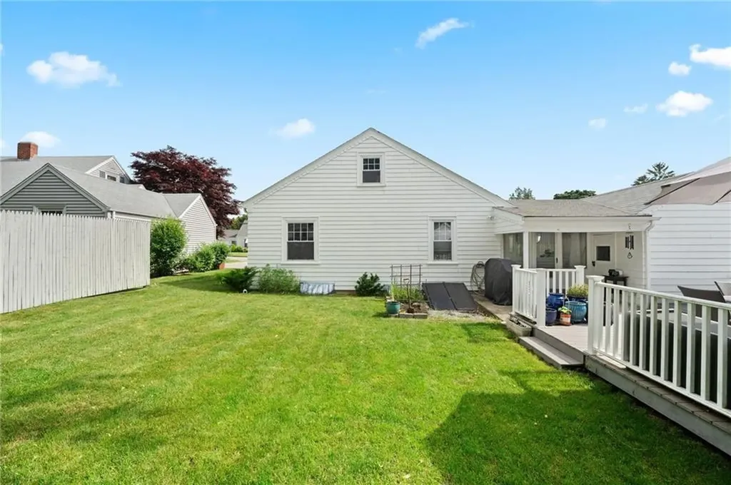 26 Coulters Road Cranston RI 02920