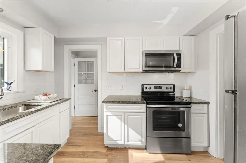 26 Coulters Road Cranston RI 02920