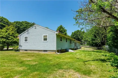 16 Pennsylvania Avenue Jamestown RI 02835