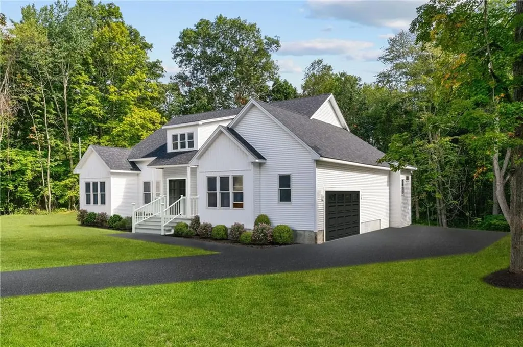 261 Quaker Lane Scituate RI 02857