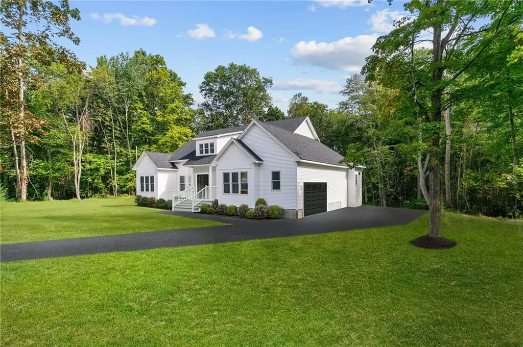 261 Quaker Lane Scituate RI 02857