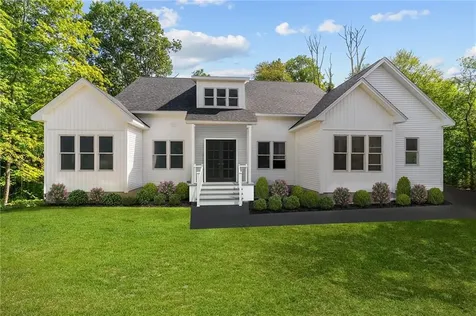 261 Quaker Lane Scituate RI 02857