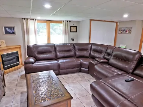 27 Nardolillo Street Johnston RI 02919