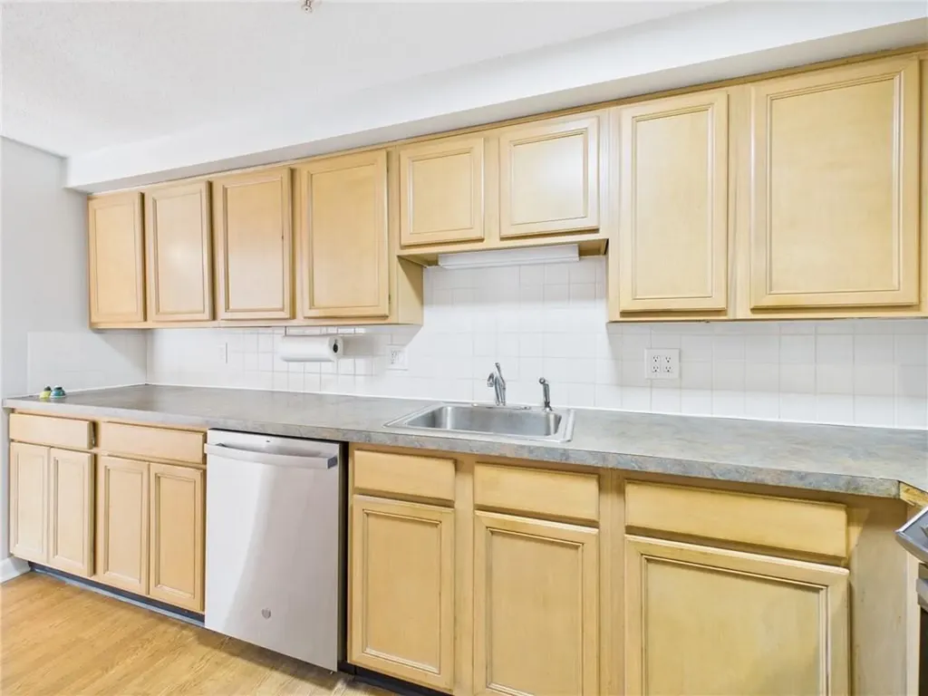 25 Devereux Street Providence RI 02909