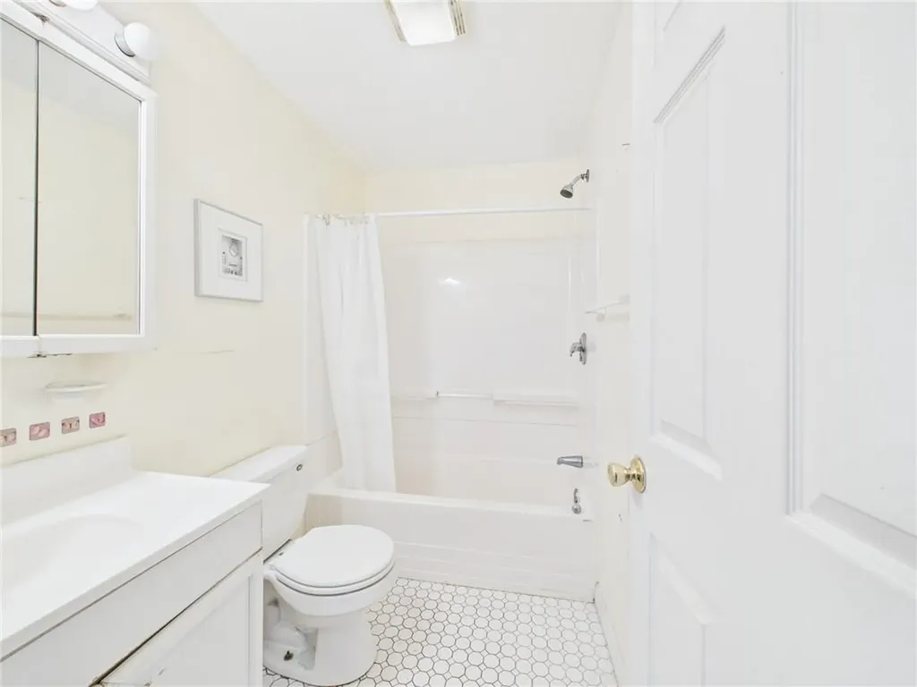 25 Devereux Street Providence RI 02909