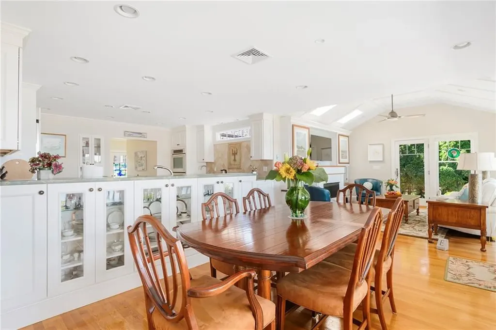 29 Riverside Drive Barrington RI 02806